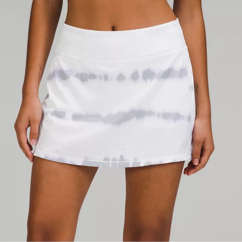 Lululemon Pace Rival Mini Skirt Tye Die Size 4 Tall White Grey